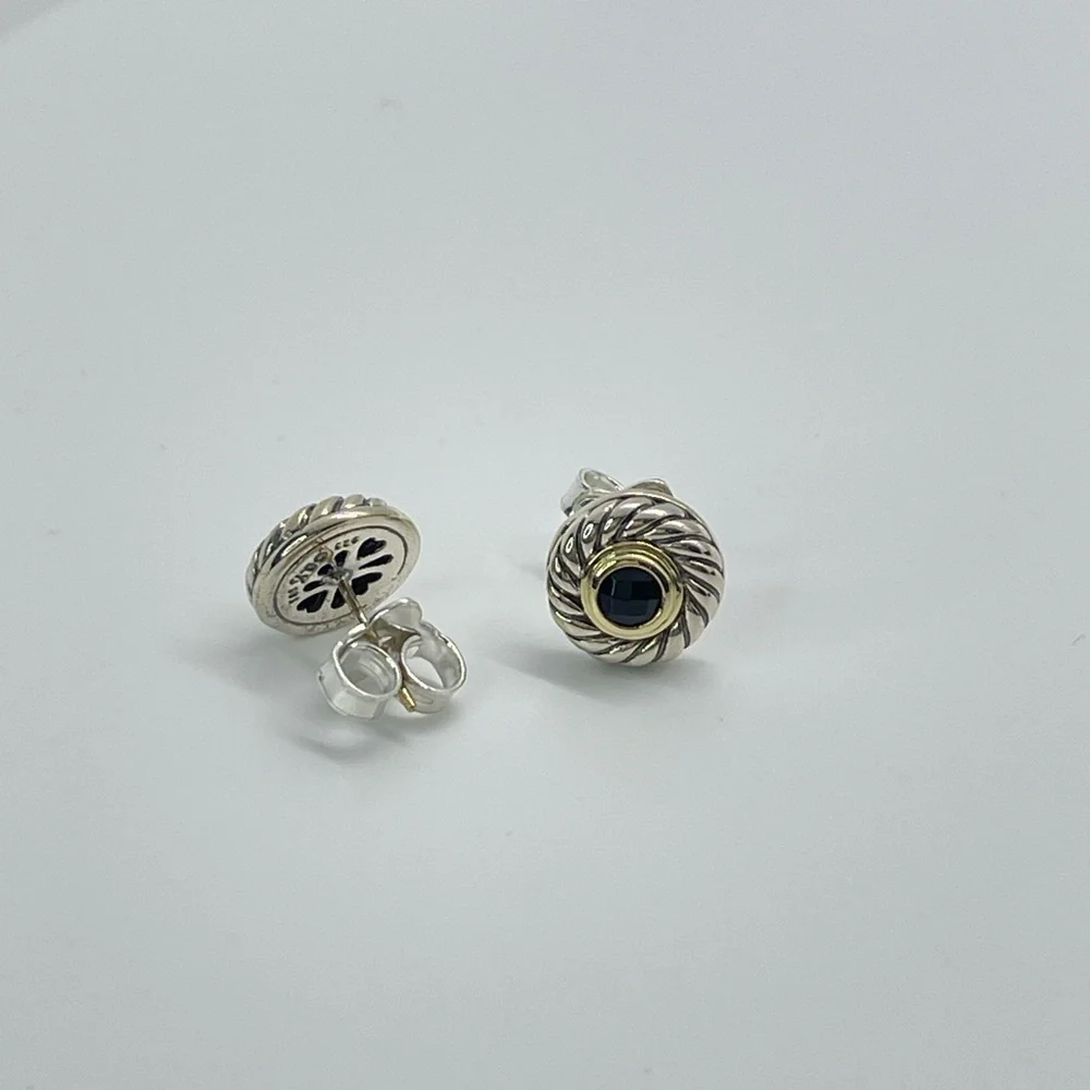 David Yurman Cookie Cutter Earrings with Black Onyx & 14k Gold - Picture 13 of 14